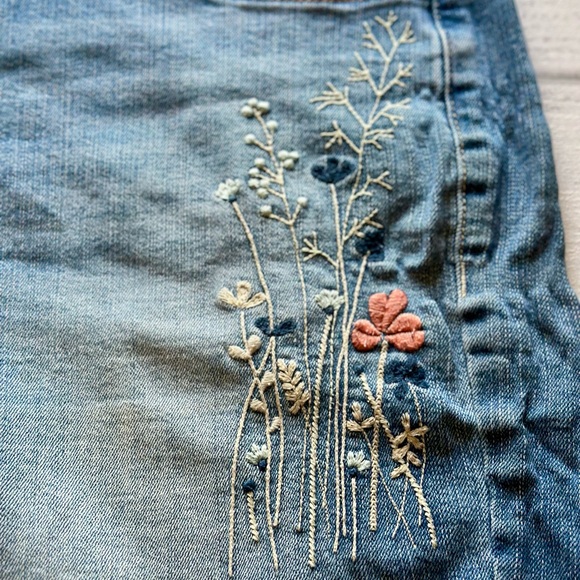 Vintage America Blues Women’s Size 12 Bestie Shorts Embroidered Floral Jeans - Picture 5 of 8